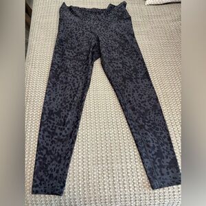 Women’s Old Navy Powersoft Leopard Leggings
